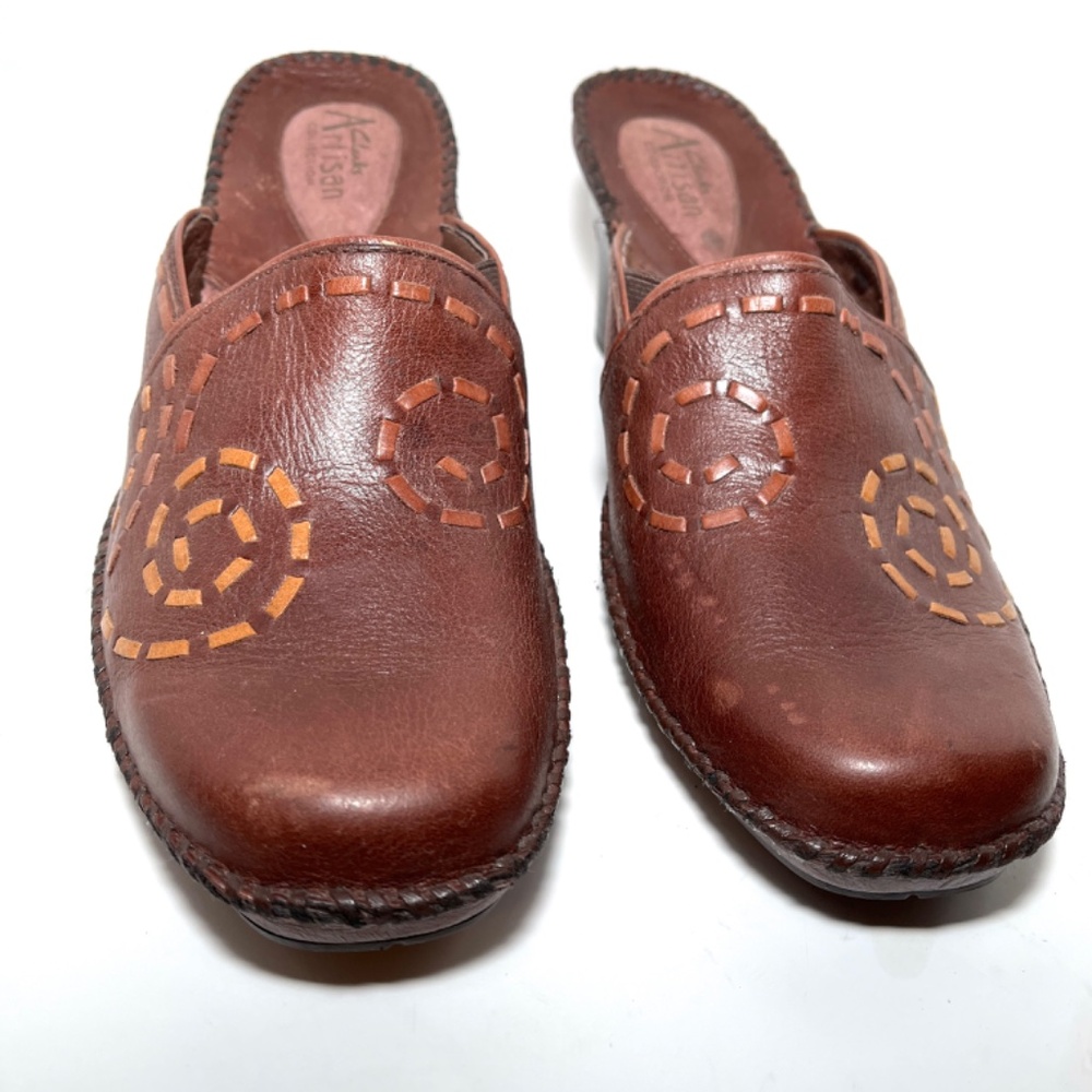 Clarks Artisan Brown Leather Stitched Swirl Wedge Mules Clogs - Picture 5 of 10
